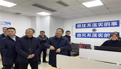 市委常委、組織部部長(zhǎng)張鵬飛一行慰問遂寧遂星公司籌備組員工